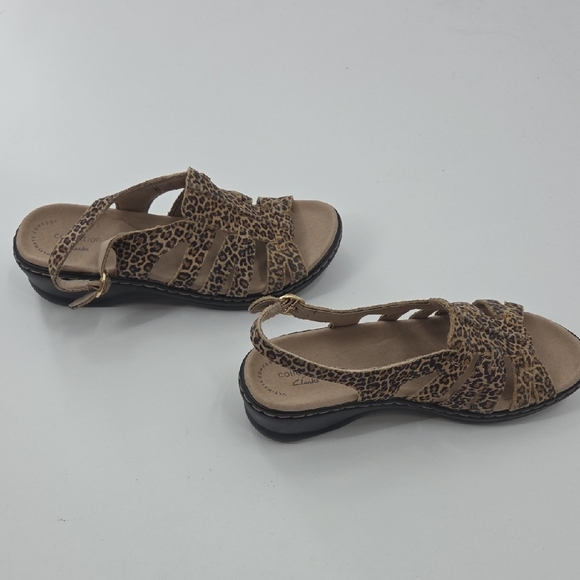 Clarks Cheetah Pattern Sandals NEW - Picture 7 of 16